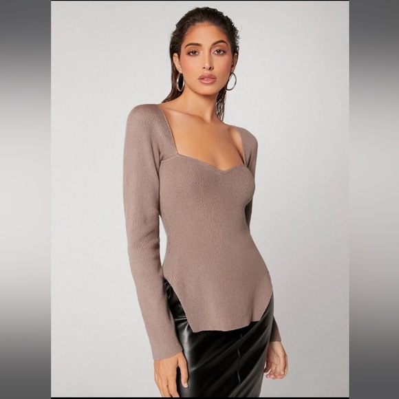 Slit Hem Ribbed Knit Sweater - Picture 3 of 11